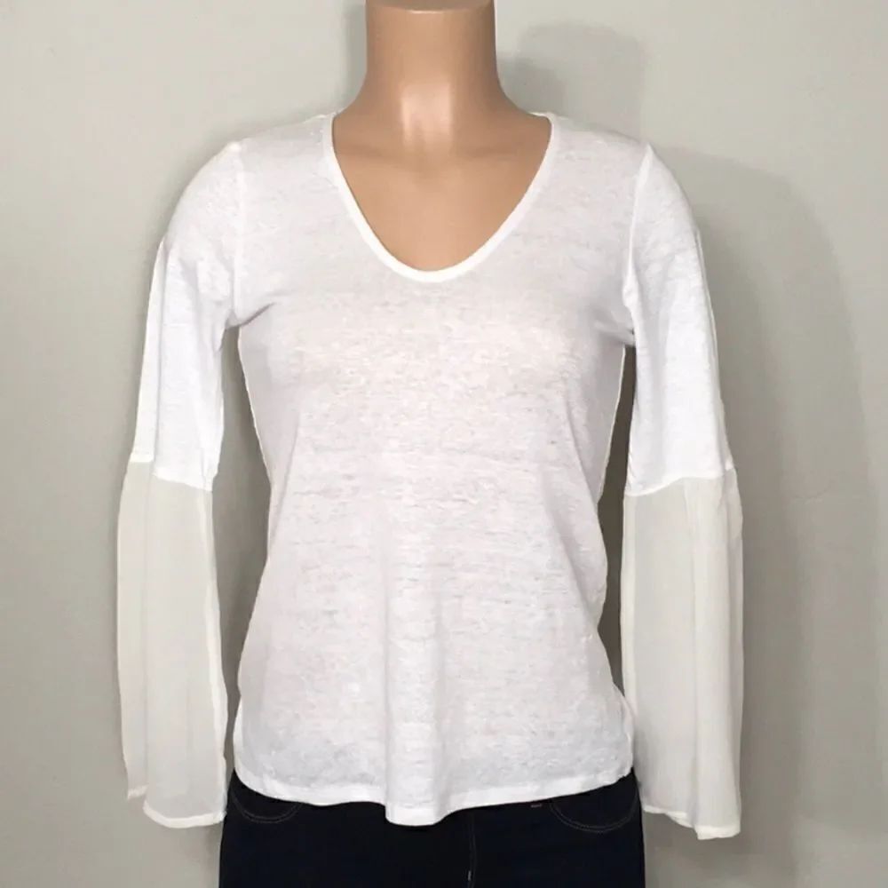 New. Linen/silk top.